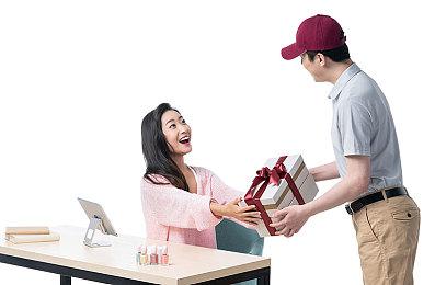 《Ai Vpet ＆ 守护与智友》：创意工坊自制上传，你的AI宠物你做主